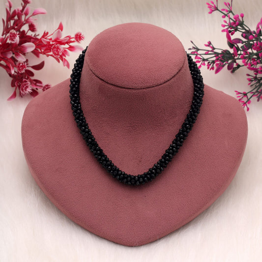 Black Color Magnetic Beaded Necklace with Stylish Everyday Fashion Appeal