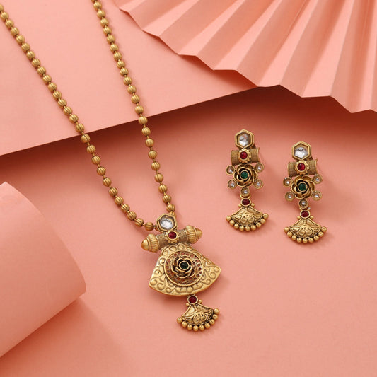 Royal Rani And Green Color Antique Finish Matte Gold Necklace Set For Brides