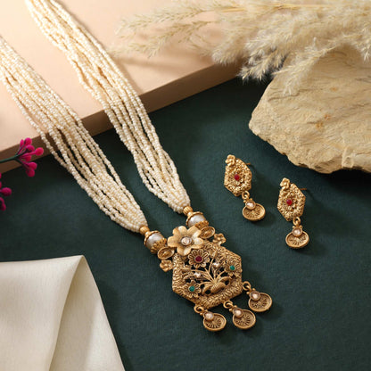 Dazzling Rani And Green Color Matte Gold Necklace Set With Kundan Accents