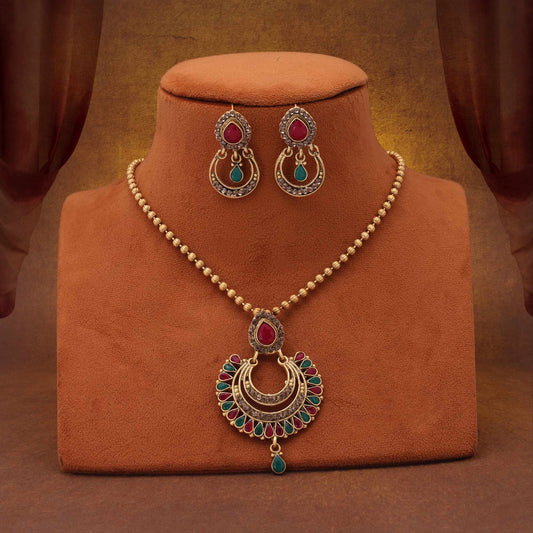 Royal Heritage Rani And Green Color Matte Gold Necklace Set For Bridesmaids