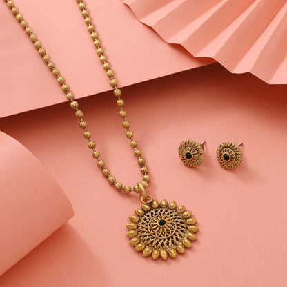 Majestic Green Color Matte Gold Necklace Set Perfect For Ceremonial Occasions