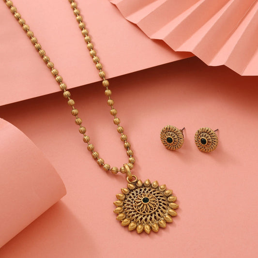 Majestic Green Color Matte Gold Necklace Set Perfect For Ceremonial Occasions