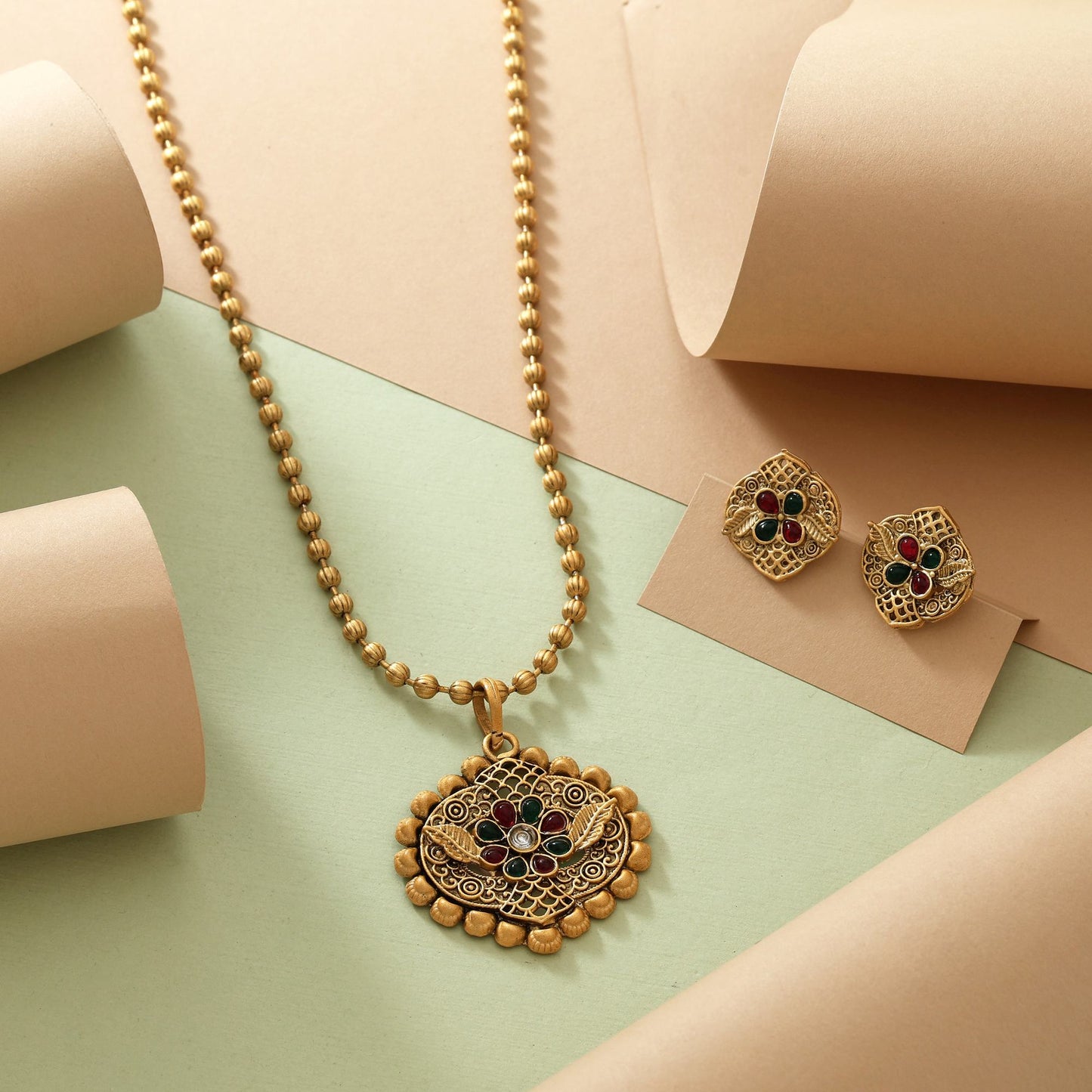 Luxury Rani And Green Color Matte Gold Necklace Set Designed For Elegant Bridal Fashion