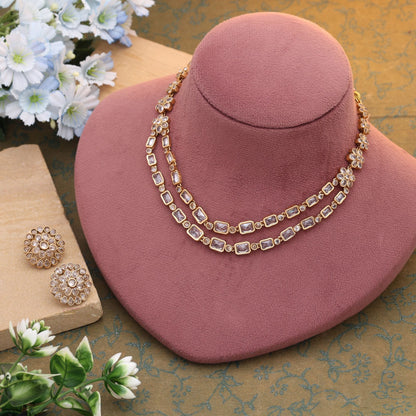 Halsketten-Set in Goldfarben Mattgold mit Zeitlosem Design für Traditionelle Outfits