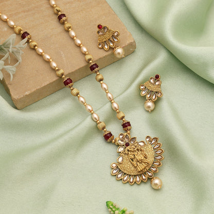 Maroonfarbene Herr Radha Krishna Mattgold Halskette Set mit antikem spirituellem Design