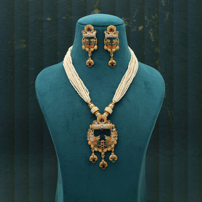 Mehrfarbiges Mint Meena Work Mattgold-Halskettenset Stilvoller ethnischer Partyschmuck
