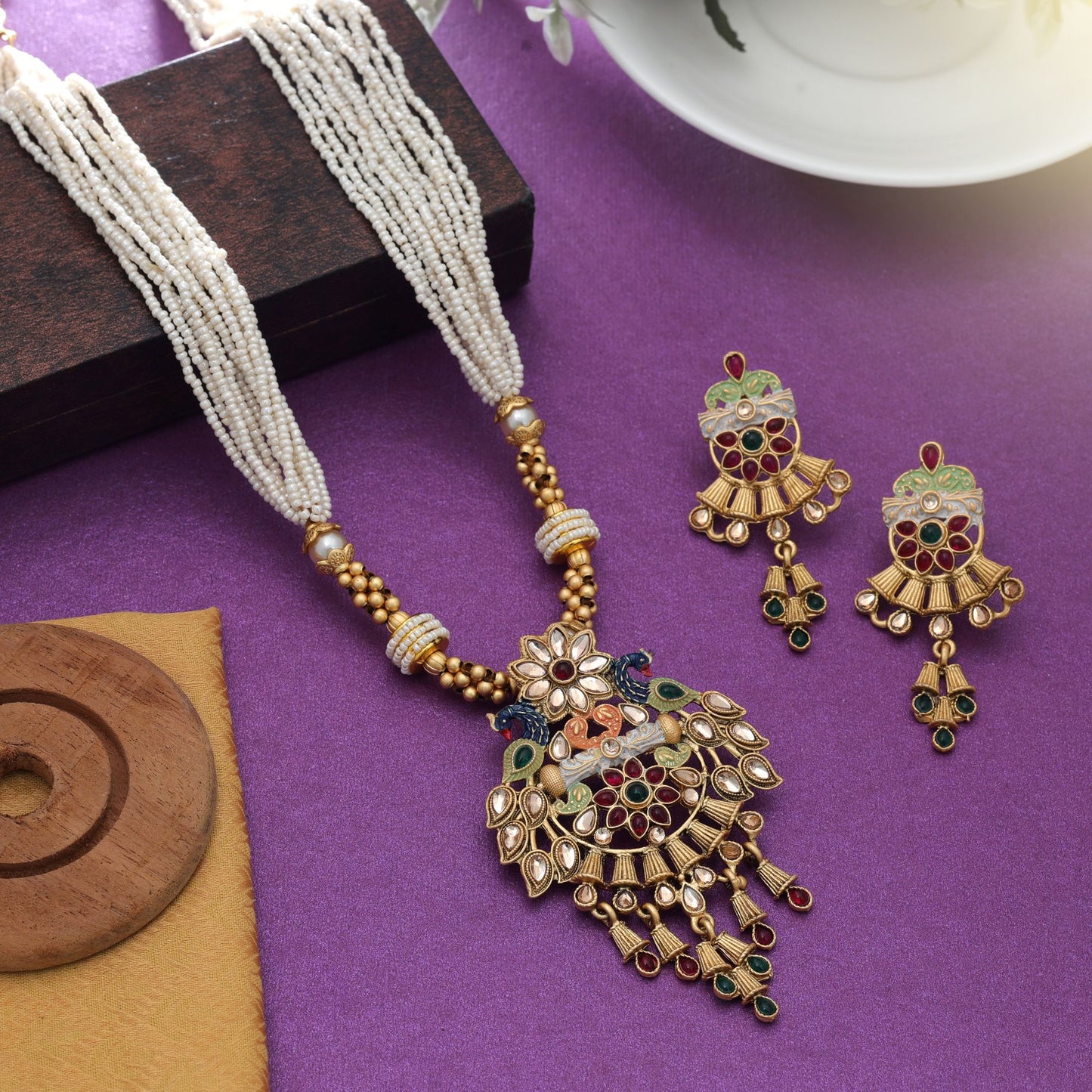 Mehrfarbige Mint-Meena-Arbeit Mattgold-Halskette Set Designer Ethnisch Festlicher Schmuck