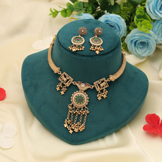 Rani & Grüne Farbe Mattgold Halsketten-Set Klassisches ethnisches Braut Statement Schmuckdesign