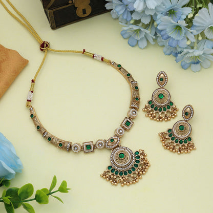 Grüne Farbe Mattgold Halskettenset Elegante Alltagskleidung Traditionelle ethnische Schmuckkollektion