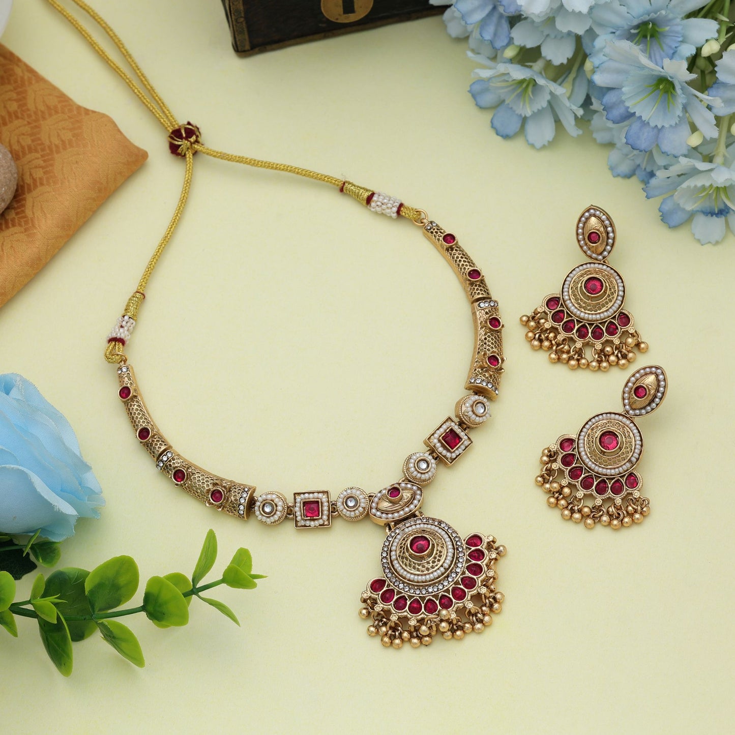 Rani Color Matte Gold Halskette Set Klassisch Ethnisch Traditionell Party Schmuck Kollektion