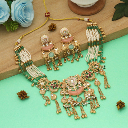 Mehrfarbiges mattgoldenes Halsketten-Set Trendige ethnische festliche Designer-Schmuckkollektion