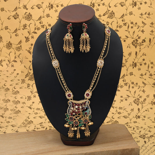 Mehrfarbiges Meena-Arbeit Mattgold-Halsketten-Set Elegantes festliches ethnisches Schmuckdesign