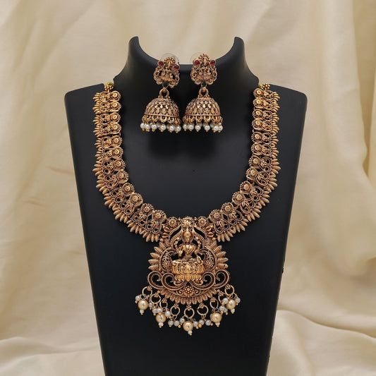 Elegantes goldenes Lord-Laxmi-Tempel-Halsketten-Set mit traditionellem ethnischem Design