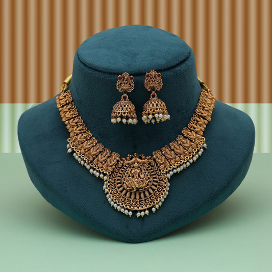 Klassisches Halskettenset im Goldton mit Lord Laxmi Tempel-Design und königlichem Antik-Finish