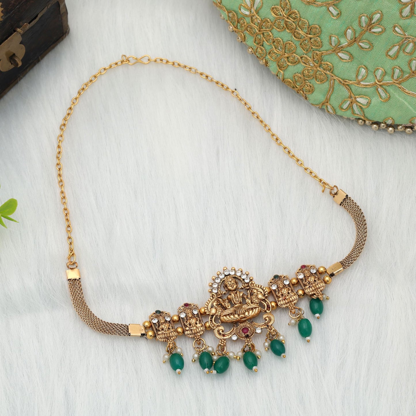 Elegant Green Color Choker Temple Necklace For Women Ethnic Bridal Party Wear