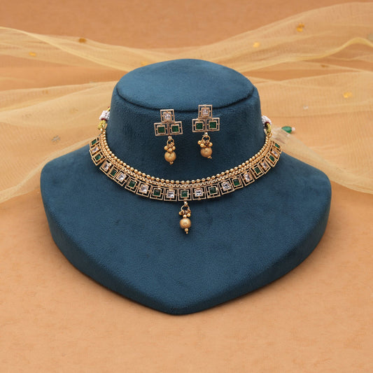 Green Color Kundan Necklace Set with Traditional Gold Elegance