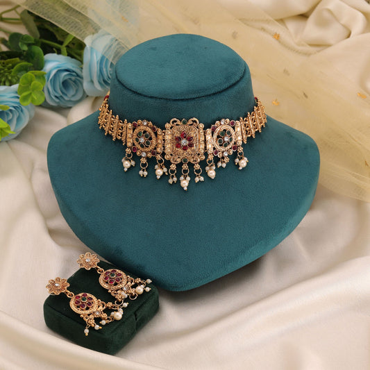Halsketten-Set Rani & Green Color Matte Gold mit hochwertigem traditionellem Finish