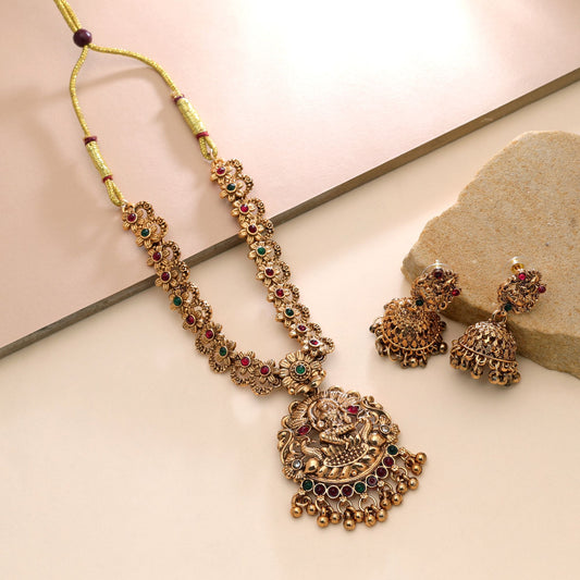 Maroon & Green Color Temple Necklace Set Featuring Stylish Ethnic Necklace Pattern