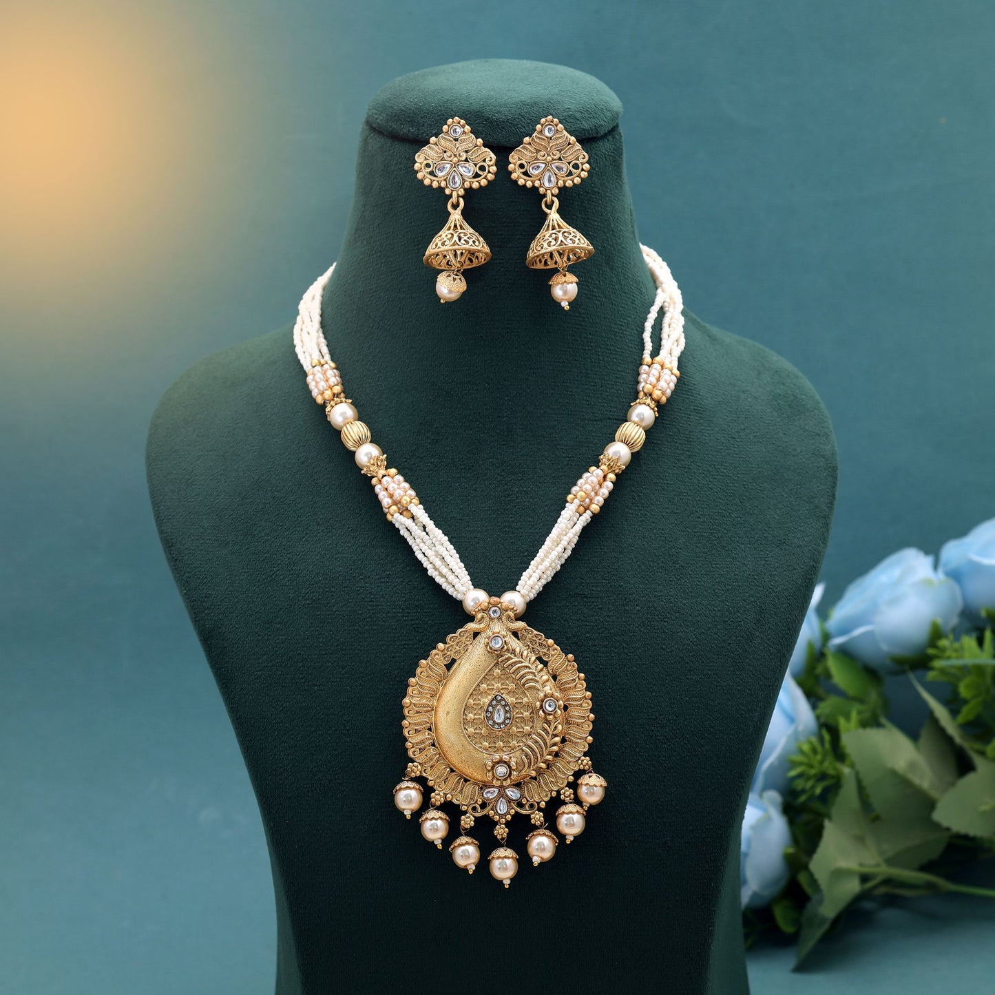 White Color Temple Necklace Jewelry Set Featuring Royal Festive Ethnic Appeal