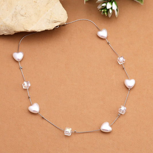 Elegant White Color Fashion Necklace With Stylish Design Perfect For Party Wear