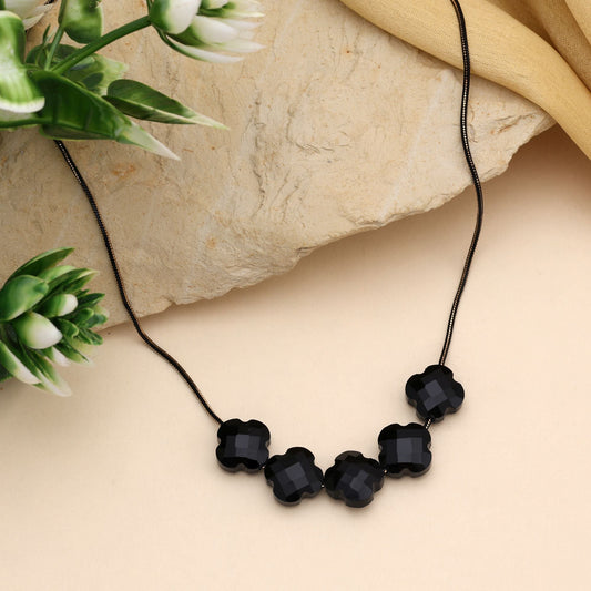 Bold Black Color Fashion Necklace With Classy Design Perfect For Modern Women