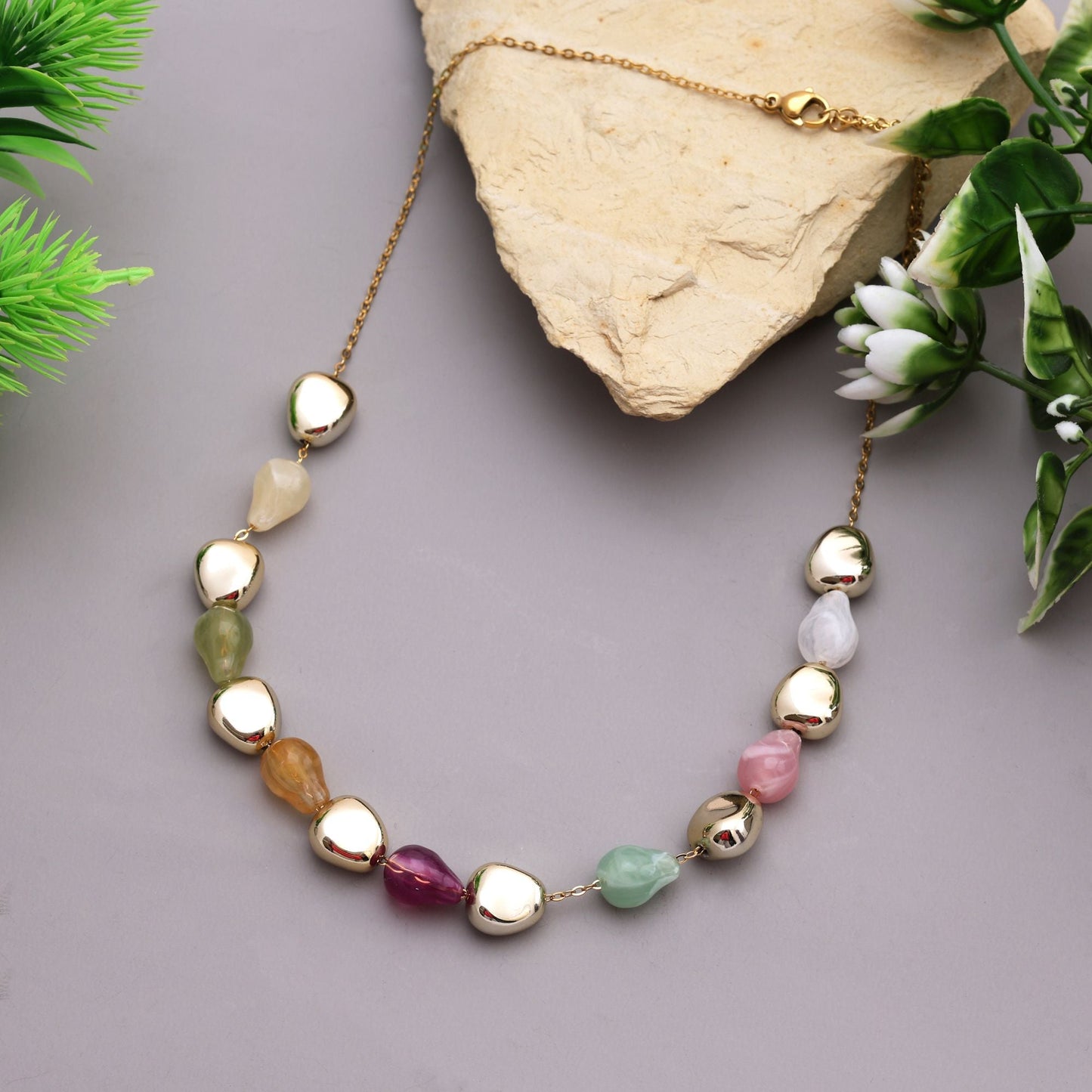 Assorted Color Anti Tarnish Necklace With Durable Shine For Everyday Fashion