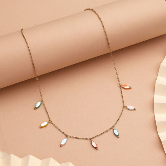 Stylish Assorted Color Anti Tarnish Necklace With Anti-Fade Polish For Long Life