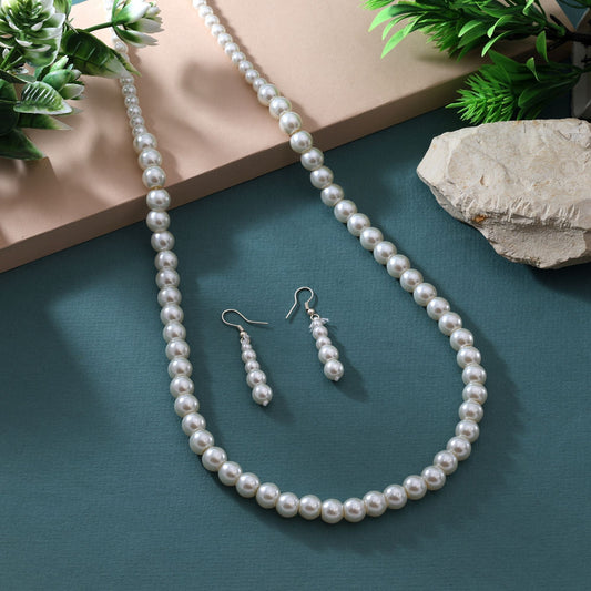 Graceful White Color Fashion Necklace Set With Crystal Embellishment