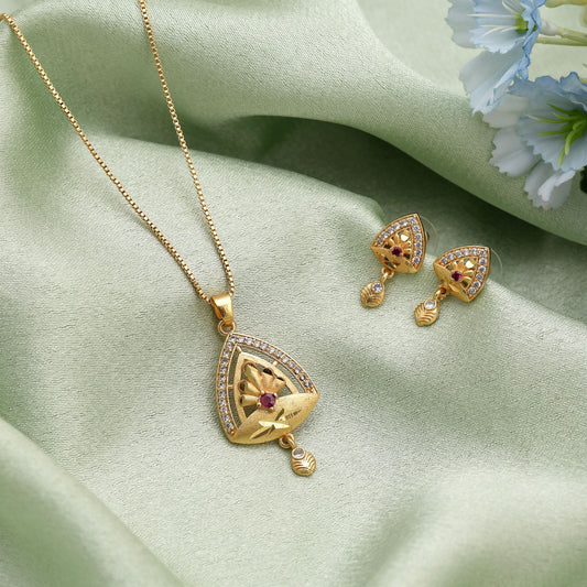 Goldfarbener Mode-Kettenanhänger mit Ohrringen, perfekt für Hochzeiten und kulturelle Feiern