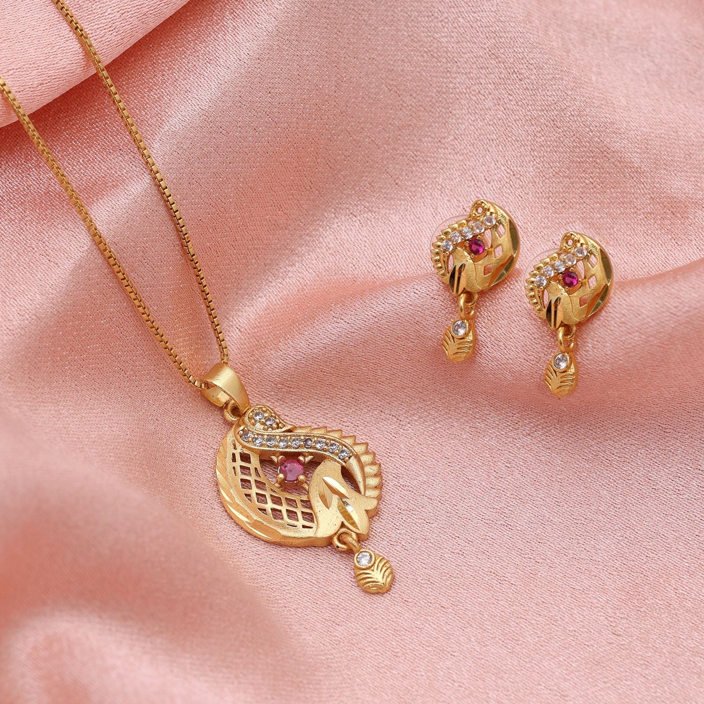 Gold Color Fashion Chain Pendant With Earrings Created For Traditional Outfits And Parties