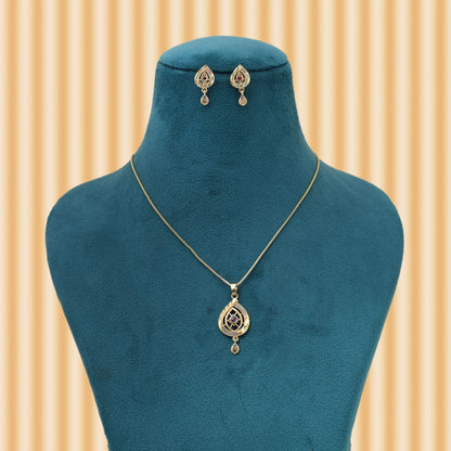 Goldfarbener Kettenanhänger mit Ohrring, perfekt für die Kombination mit traditioneller indischer Kleidung