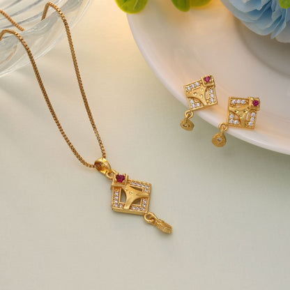 Gold Color Chain Pendant With Earring Featuring Minimal Design For Modern Fashion Lovers