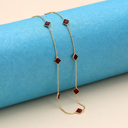 Maroon Color Fashion Chain Necklace Crafted For Versatile Ethnic And Casual Looks