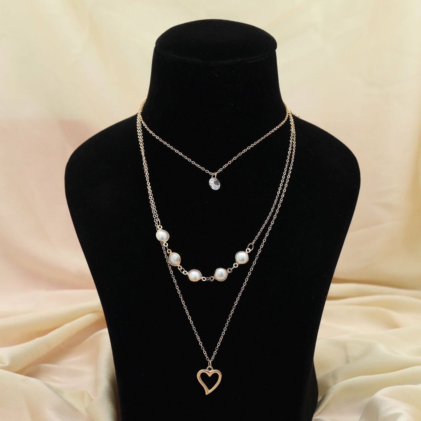 Goldfarbene mehrlagige Halskette Klassischer stilvoller Modeschmuck
