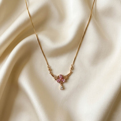 Charming Light Pink Color Glass Stone Trendy Fashion Necklace Piece