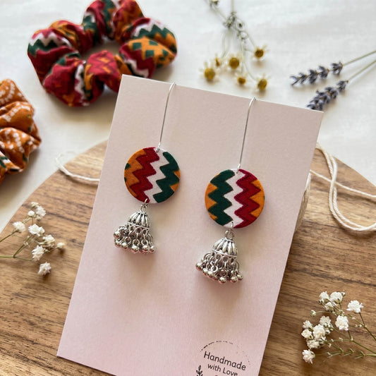Ausgefallene Mehrfarbige Handgemachte Ohrringe Helle Festliche Tracht Traditionelles Schmuckdesign