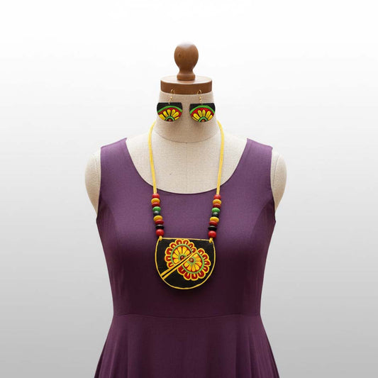 Multi Color Wooden Handcraft Necklace Set With Beautifully Polished Beads For Daily Outfits