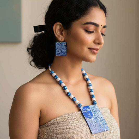 Blaues handgefertigtes Holz-Halsketten-Set mit handgefertigten Boho-Stil-Elementen für Damen