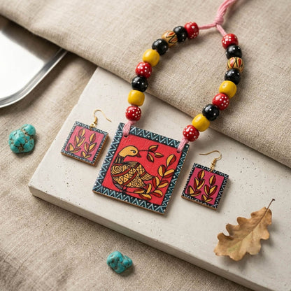 Multi Color Wooden Handcraft Necklace Set Featuring Artistic Traditional Fashion Style