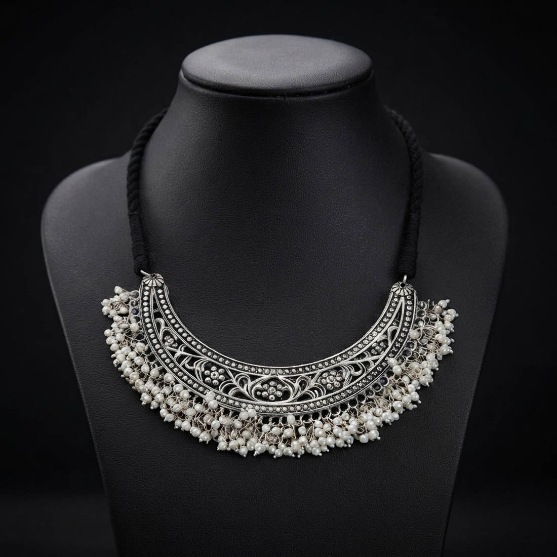 Silver & White Color Oxidised Necklace Elegant Ethnic Style