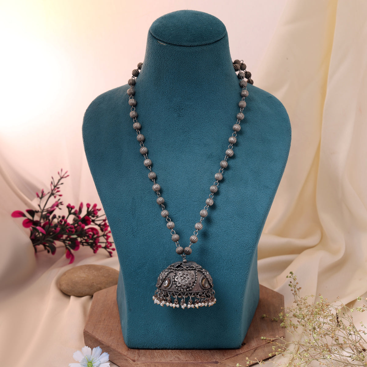 Classic Silver Color Oxidised Necklace for Minimalist Vintage Fashion Lovers