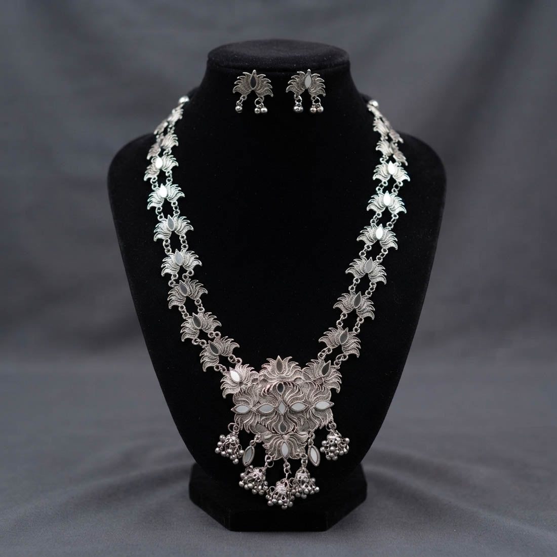Contemporary Silver Color Mirror Work Oxidised Necklace for Trendy Outfits