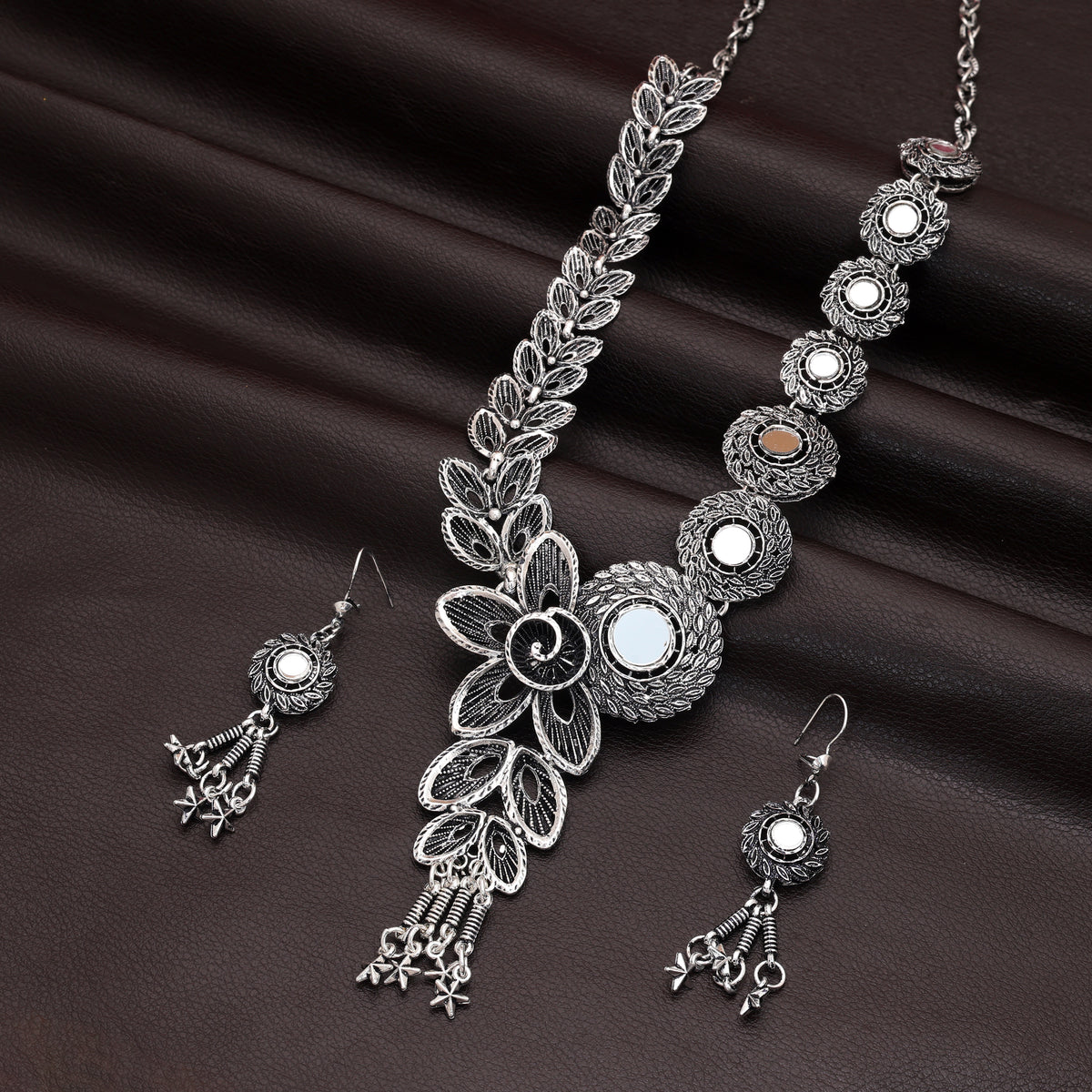 Dazzling Vintage Silver Color Mirror Work Oxidised Necklace Ideal For Navratri Garba Outfits