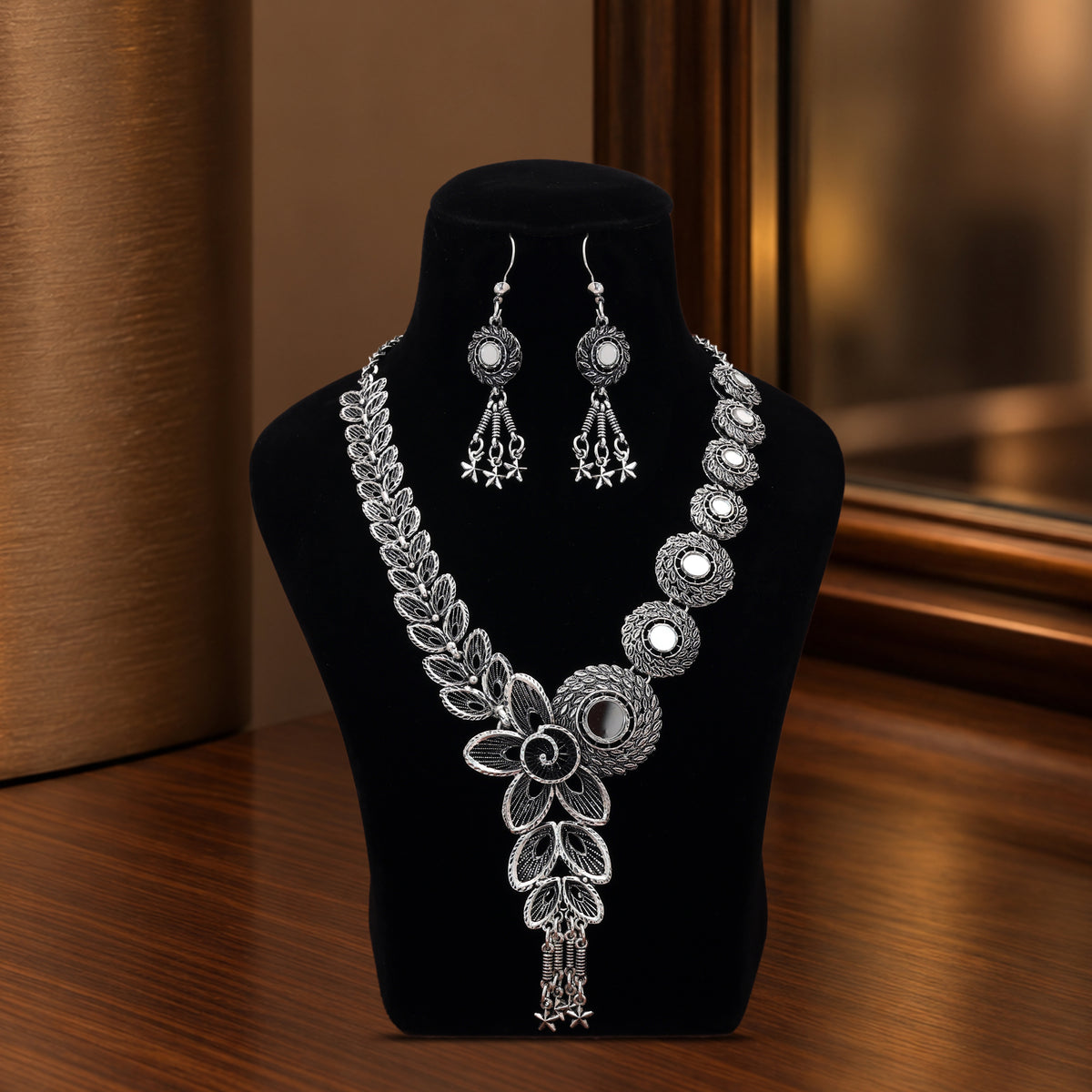Dazzling Vintage Silver Color Mirror Work Oxidised Necklace Ideal For Navratri Garba Outfits