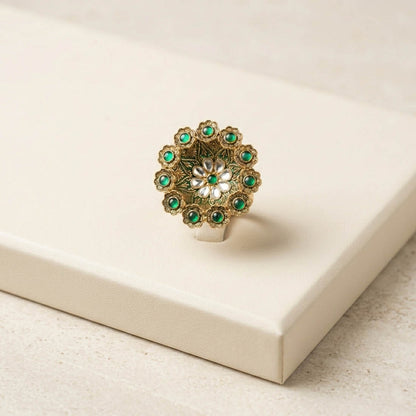 Grüne große oxidierte Ringe traditioneller ethnischer Statement-Schmuck Design