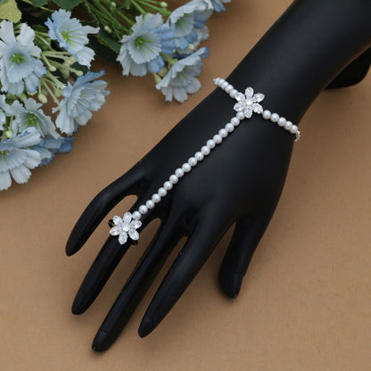 Weißer Hath Phool Klassischer Ethnischer Hochzeitsschmuck Hand Set
