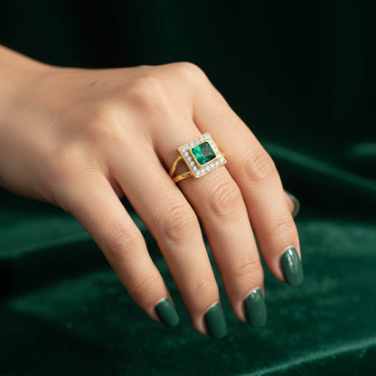 Grüne Designer-Moderinge Stilvoller Traditioneller Schmuck