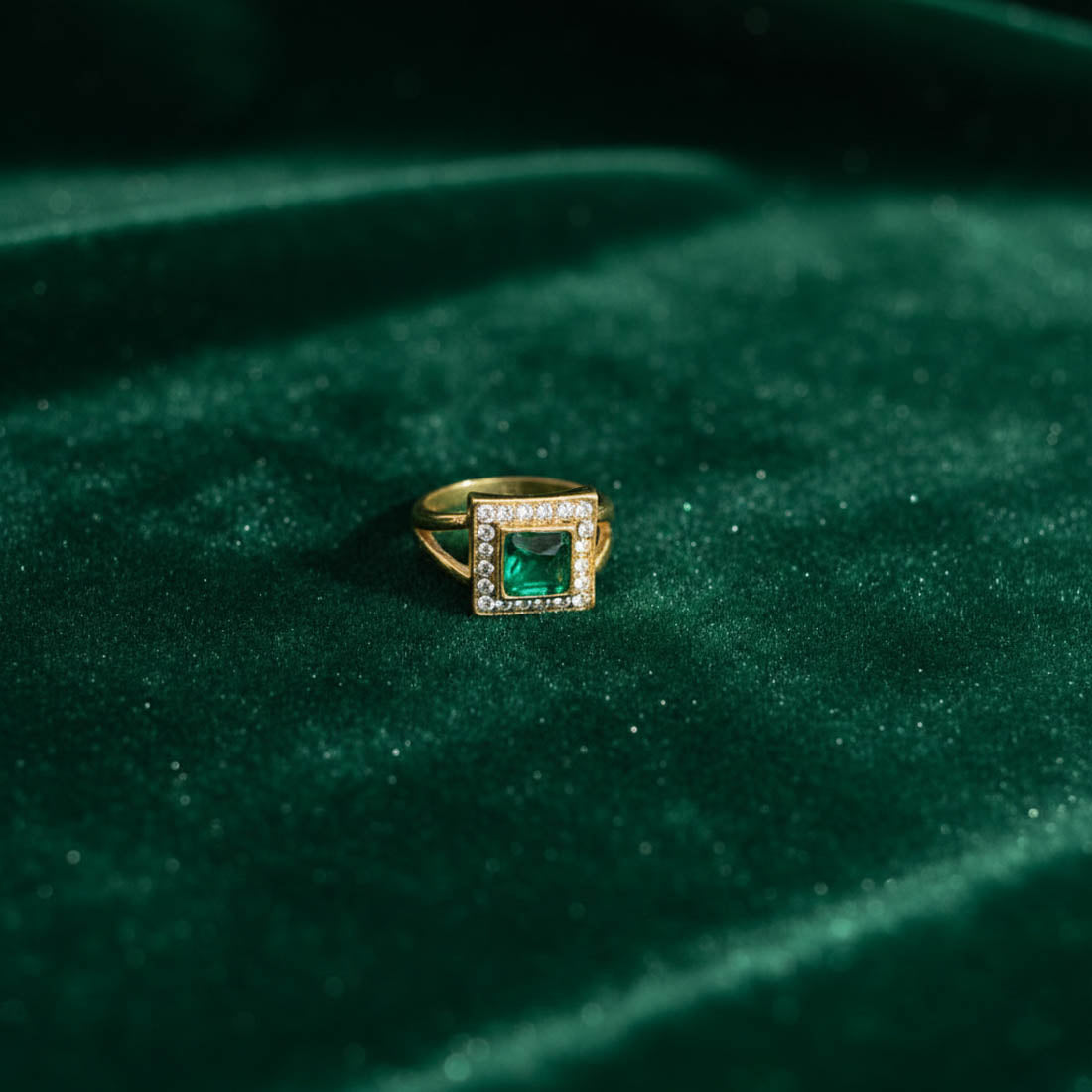 Grüne Designer-Moderinge Stilvoller Traditioneller Schmuck