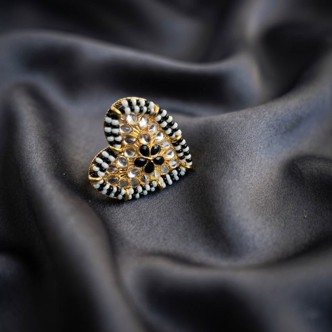 Schwarze modische Ringe – elegantes Design für jeden Tag