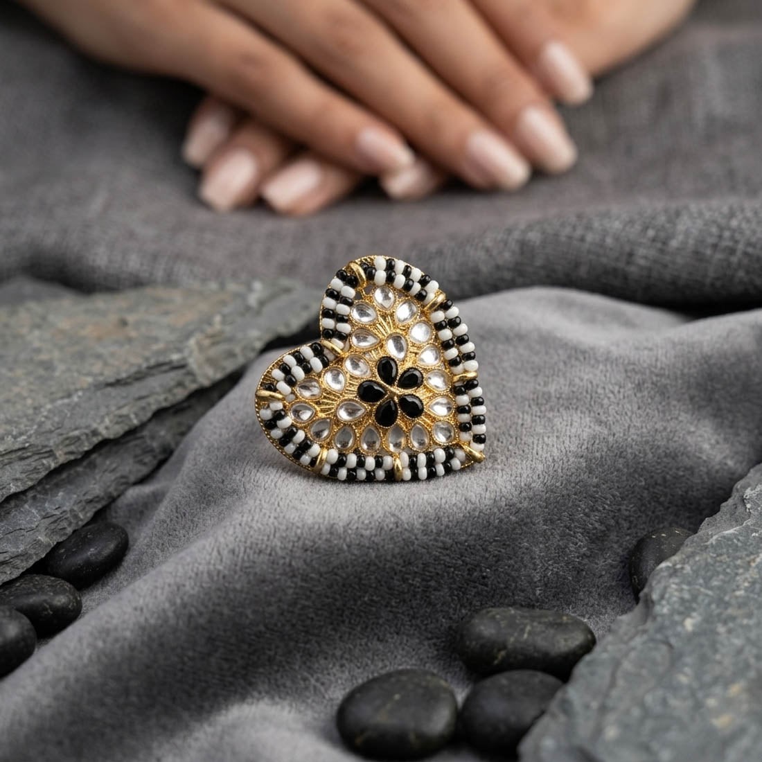Schwarze modische Ringe – elegantes Design für jeden Tag